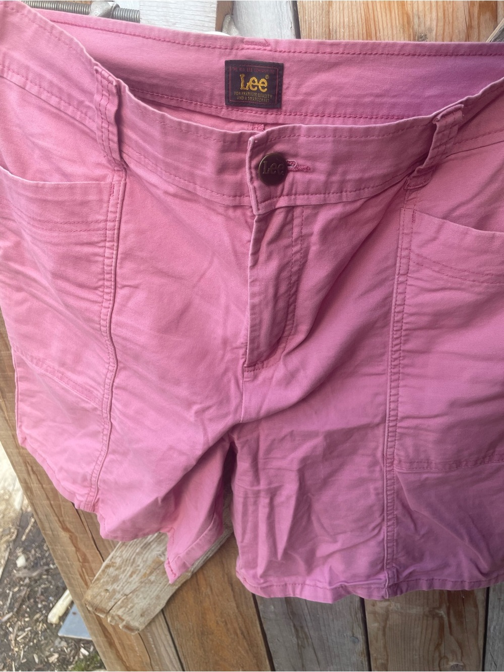 Lee Pink Cotton-Blend Cargo Shorts